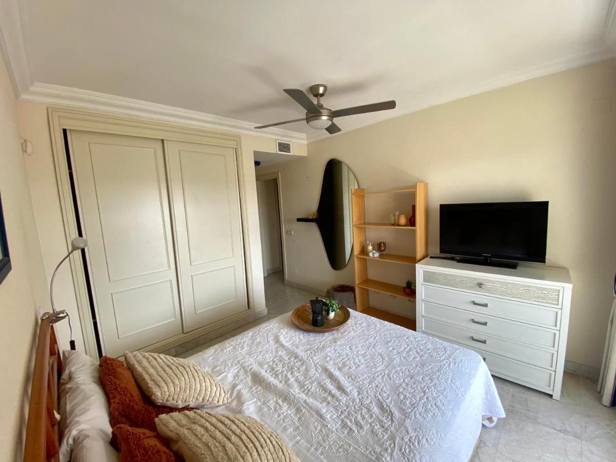 Exclusive Puerto Banus Beach Apartment Free Parking Wifi & Swimming Pool มาร์เบยา ภายนอก รูปภาพ